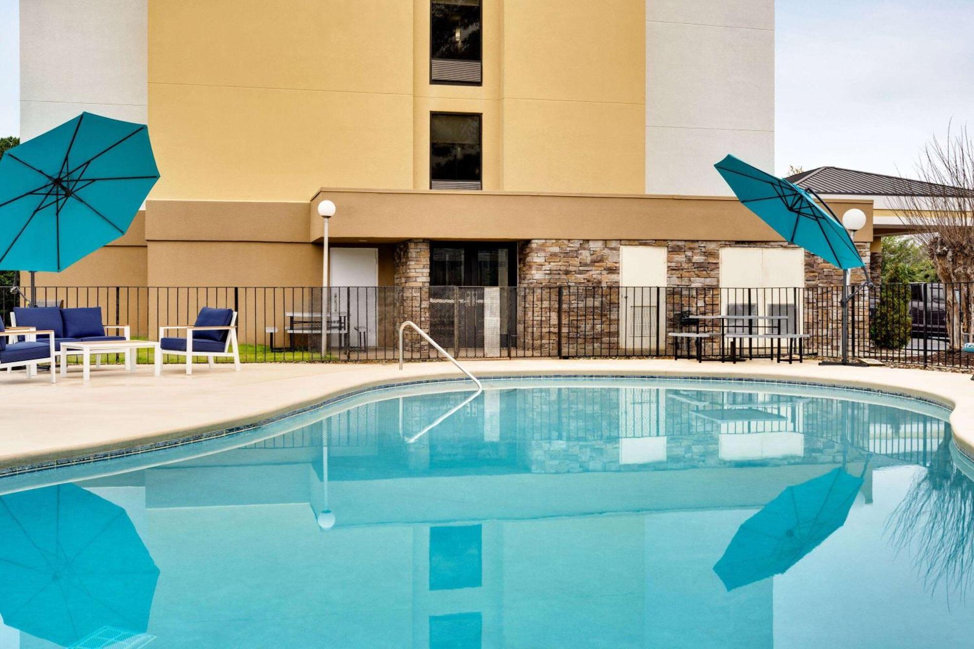 Hotel Baymont By Wyndham Augusta West Exterior foto
